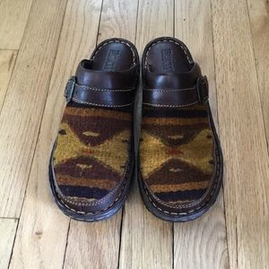 Born Southwest Design Clogs Size 8